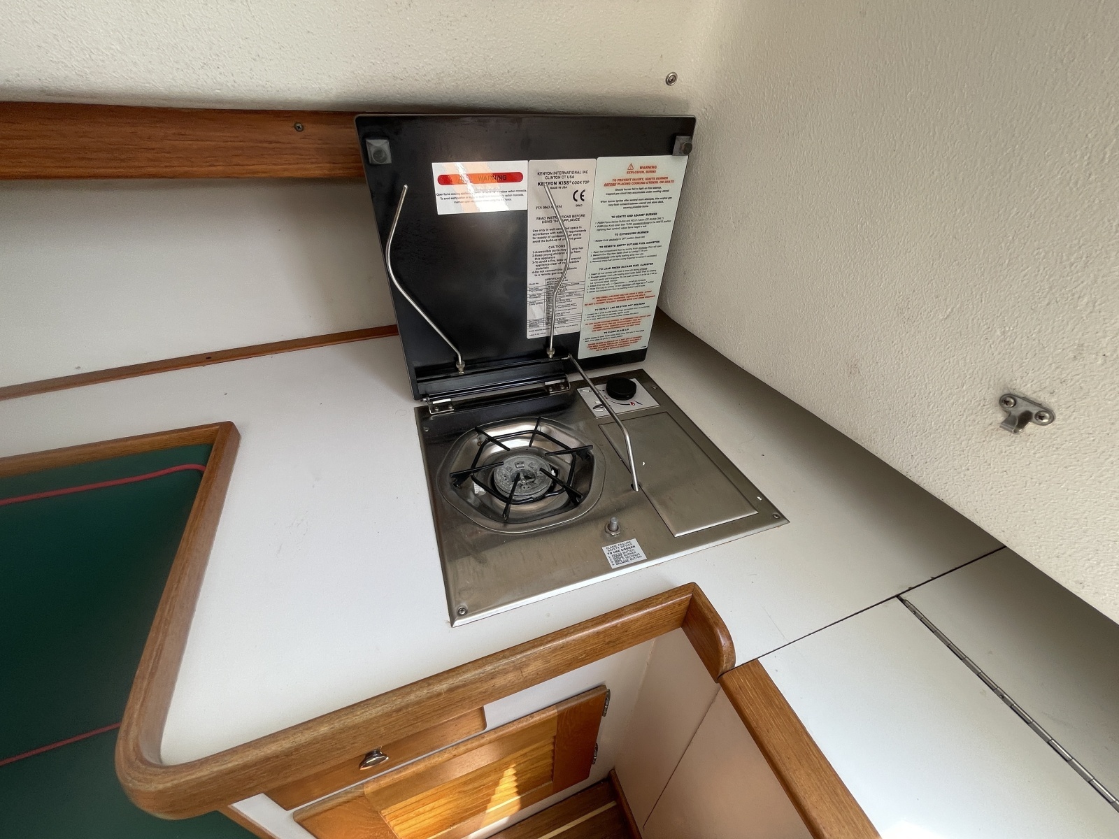 Water Music 28ft Alerion Yacht For Sale