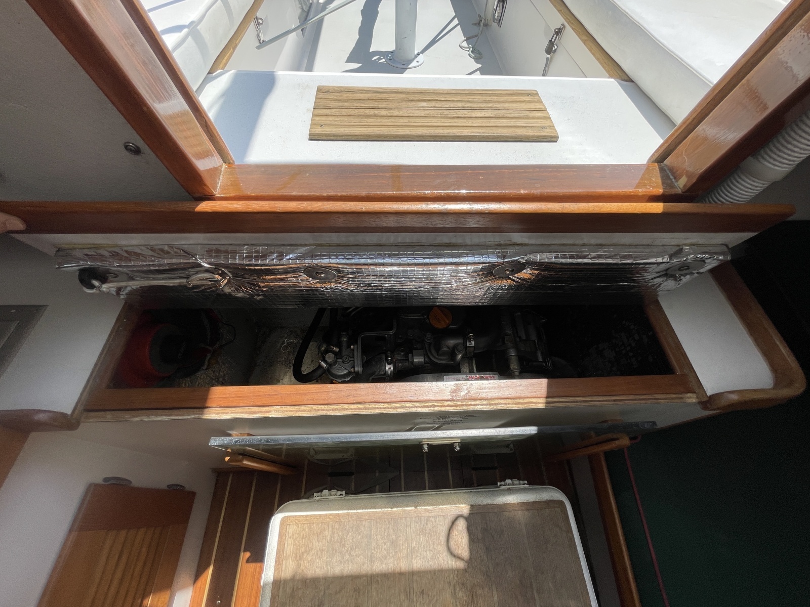 Water Music 28ft Alerion Yacht For Sale