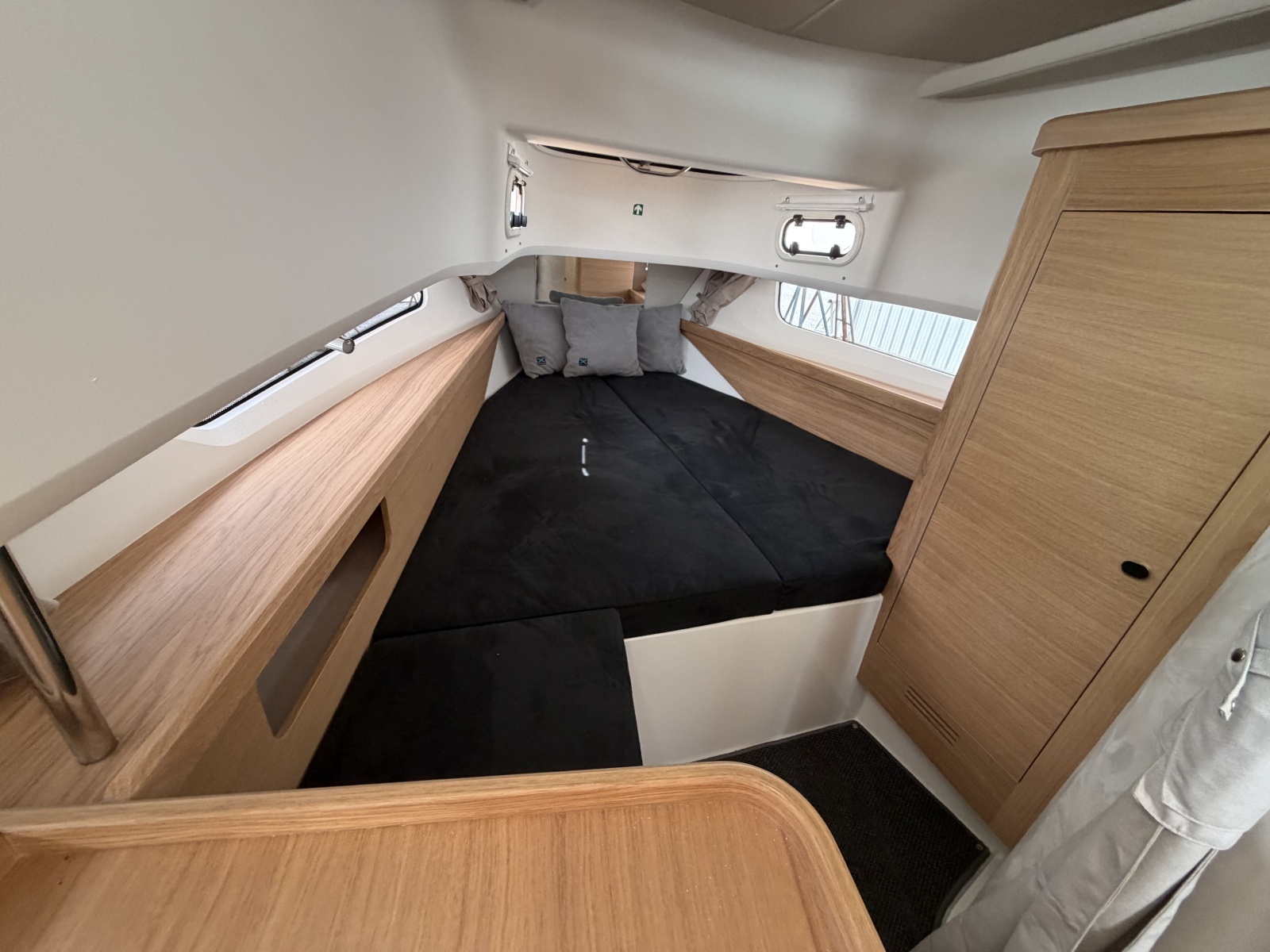 HULL 298 40ft Nimbus Yacht For Sale