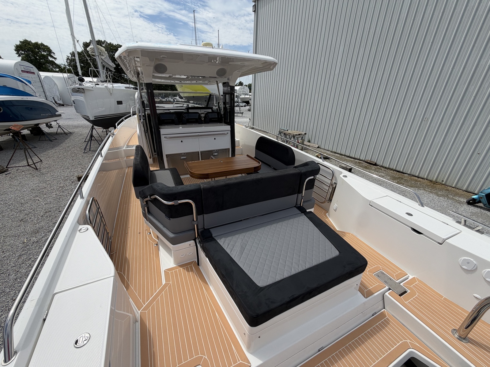 HULL 298 40ft Nimbus Yacht For Sale