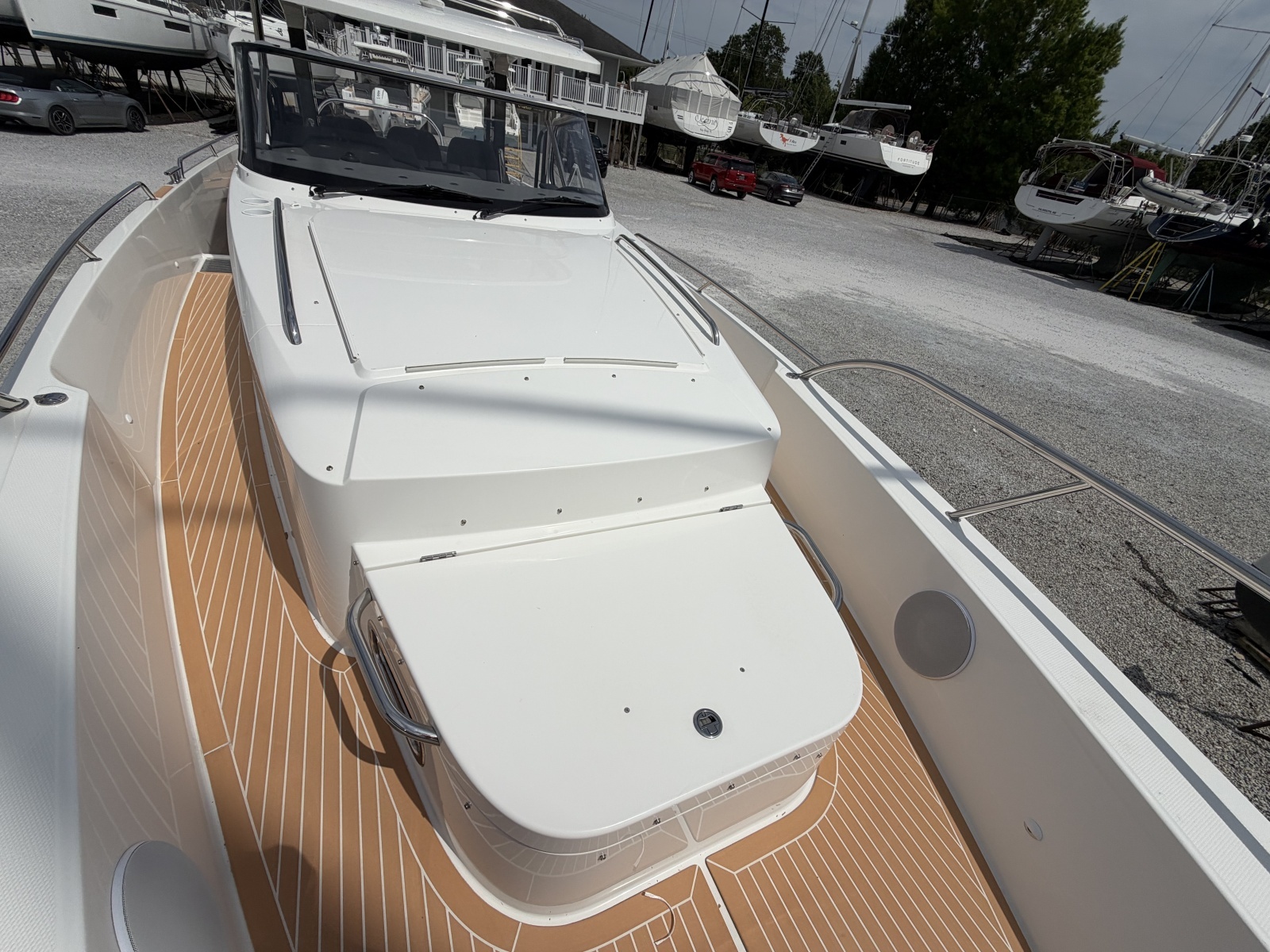 HULL 298 40ft Nimbus Yacht For Sale
