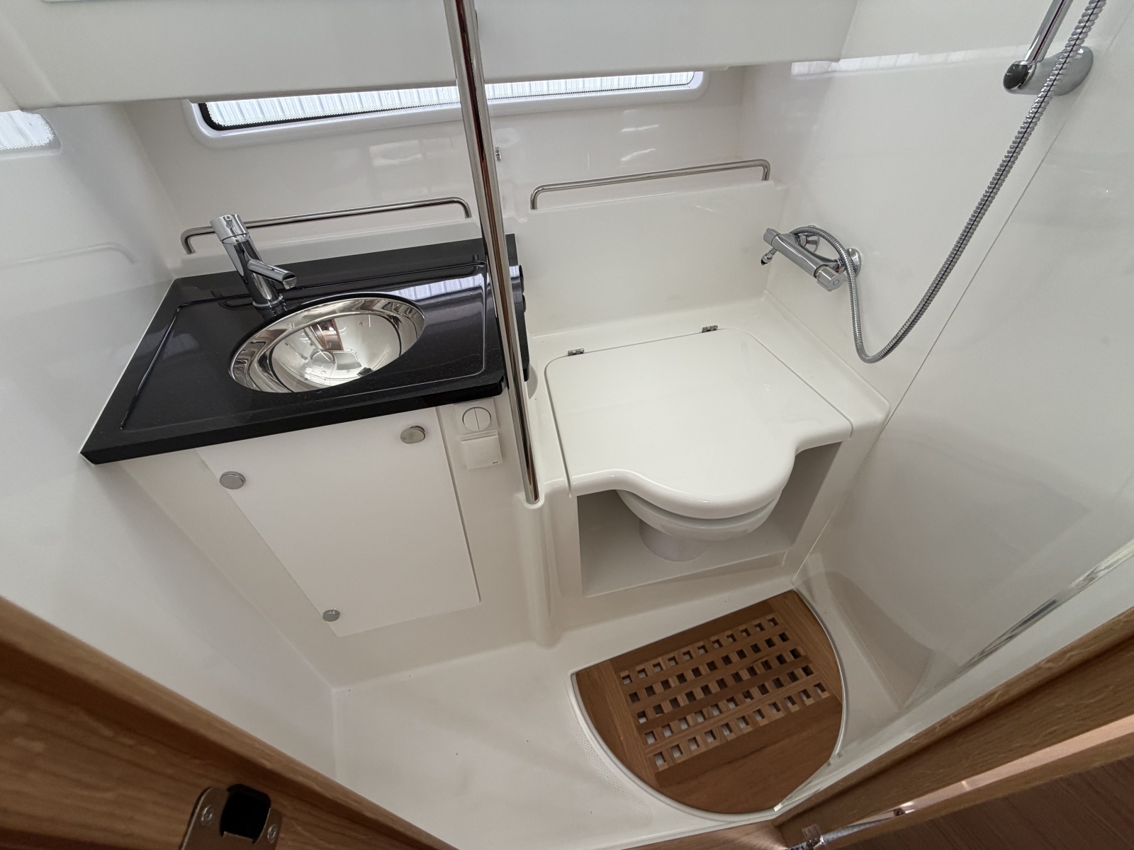 HULL 298 40ft Nimbus Yacht For Sale
