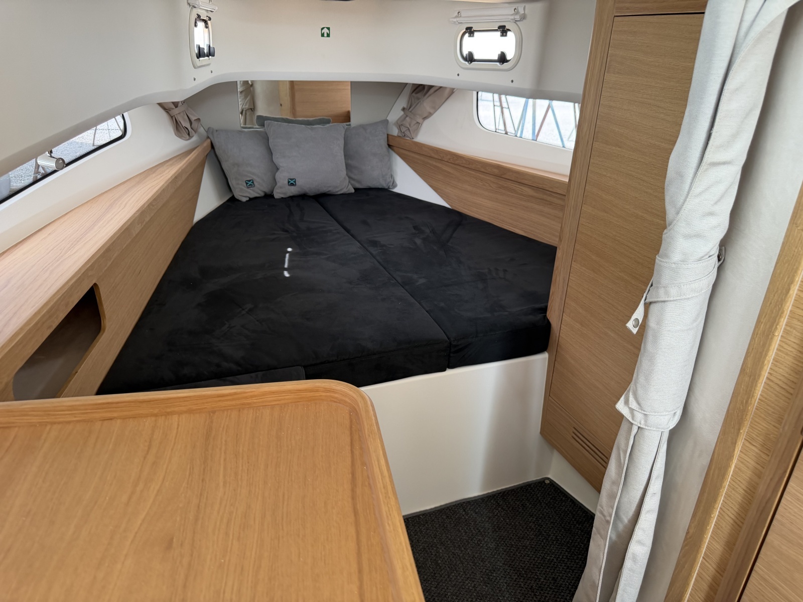 HULL 298 40ft Nimbus Yacht For Sale
