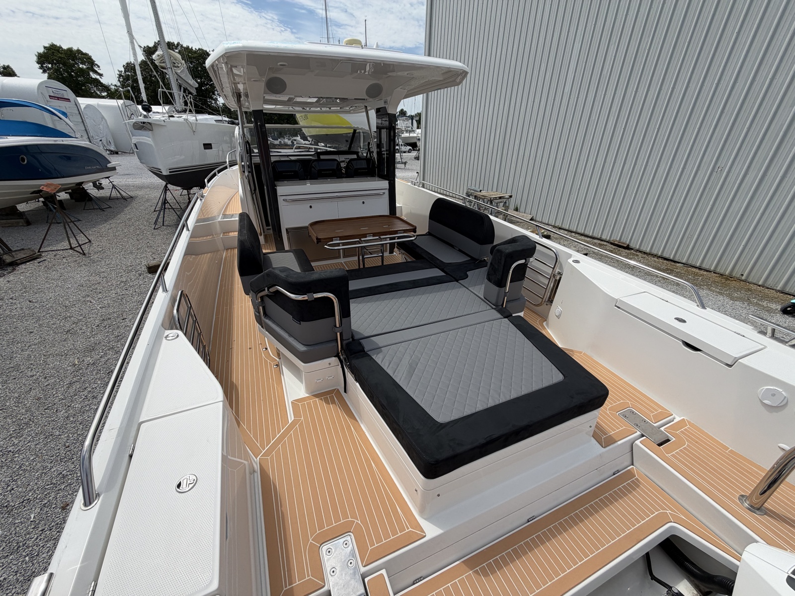 HULL 298 40ft Nimbus Yacht For Sale