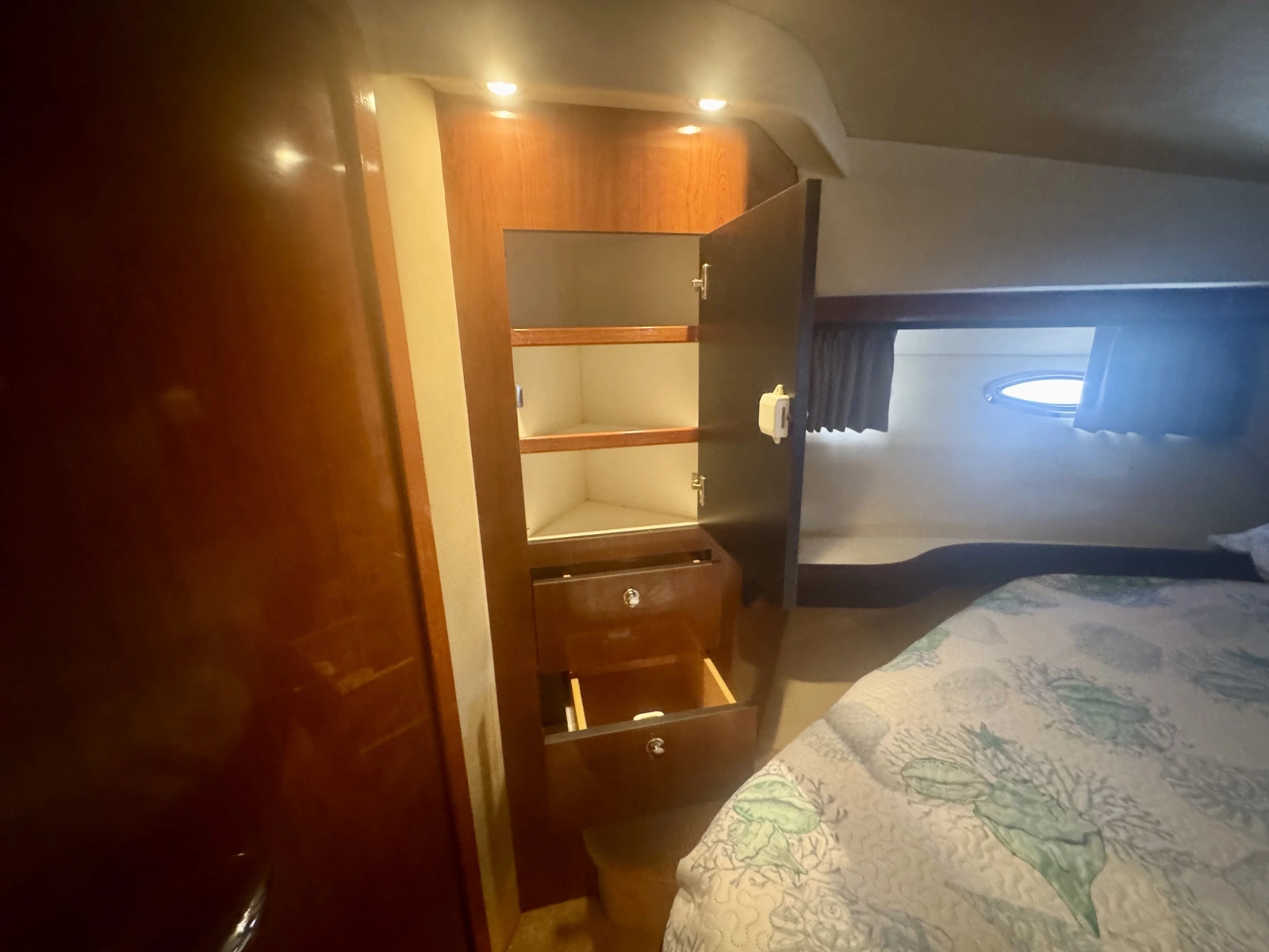2003 Sea Ray 480 Motor Yacht