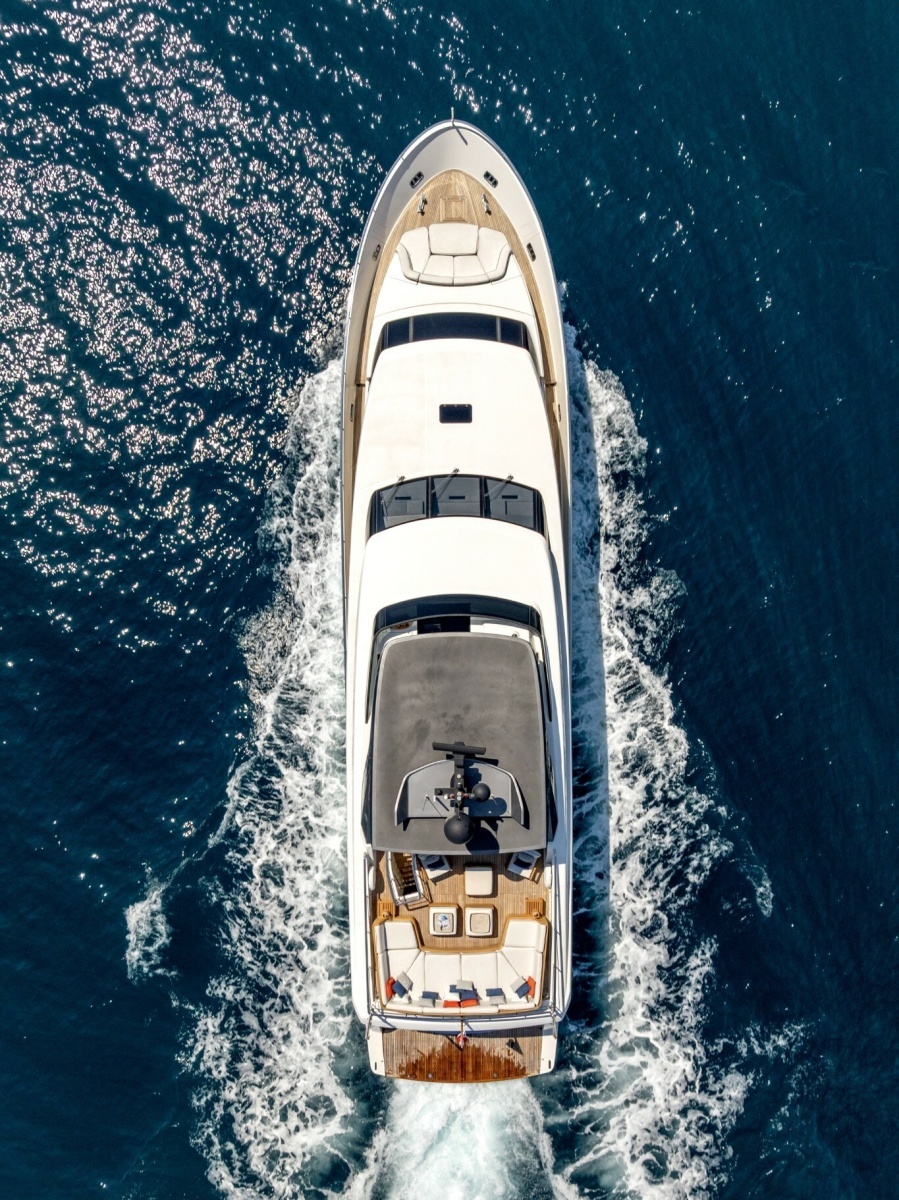 CALM 95ft Sanlorenzo Yacht For Sale