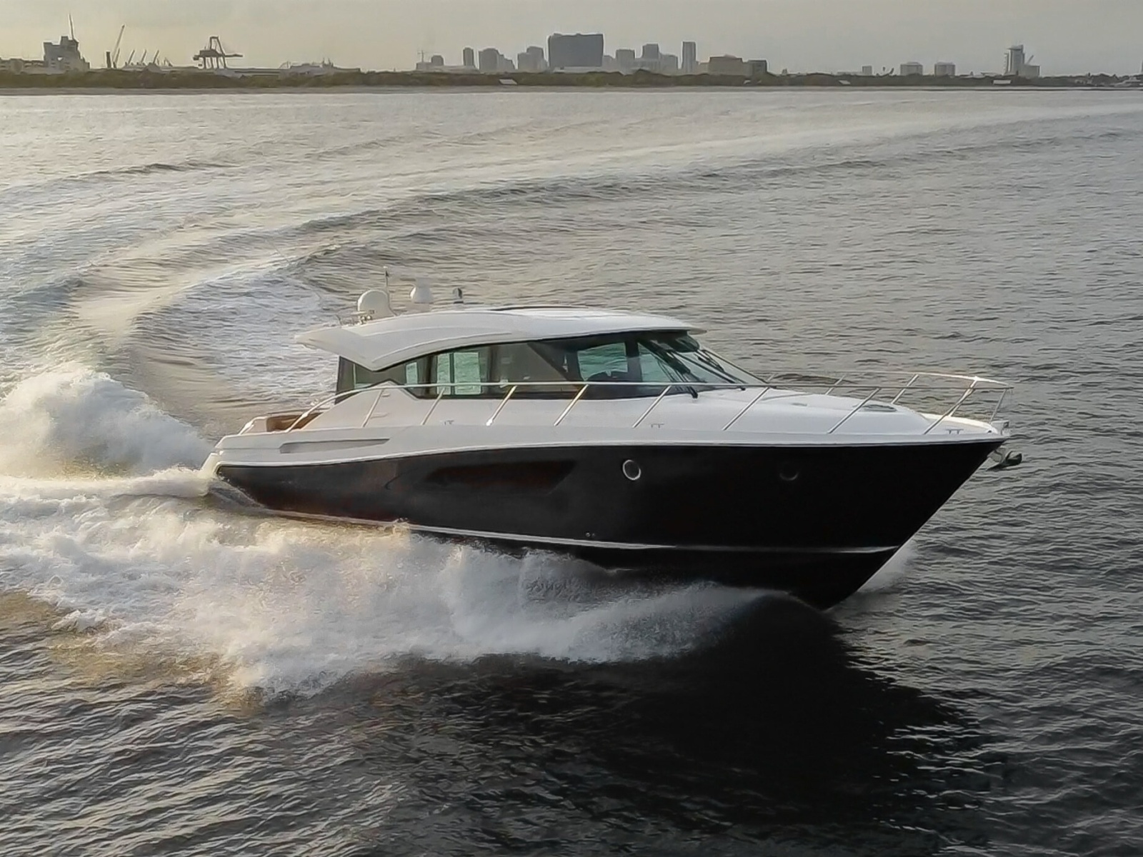 2017 Tiara Yachts C53 Coupe
