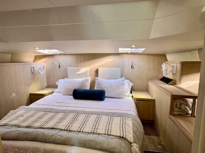 2022 Aquila Power Catamaran
