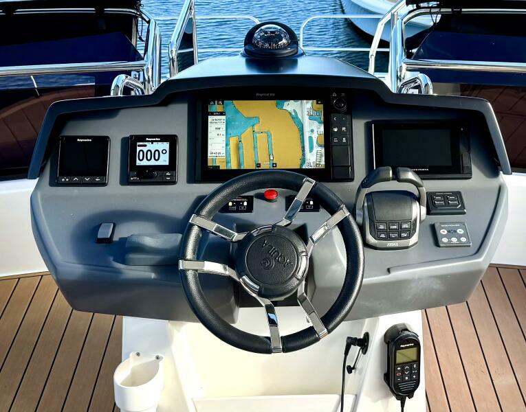 2022 Aquila Power Catamaran