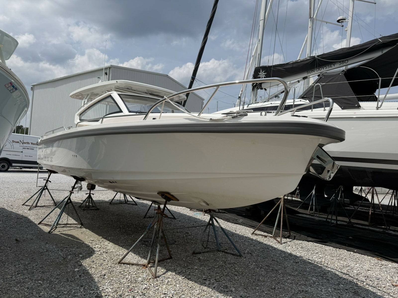 W9 327 30ft Nimbus Yacht For Sale