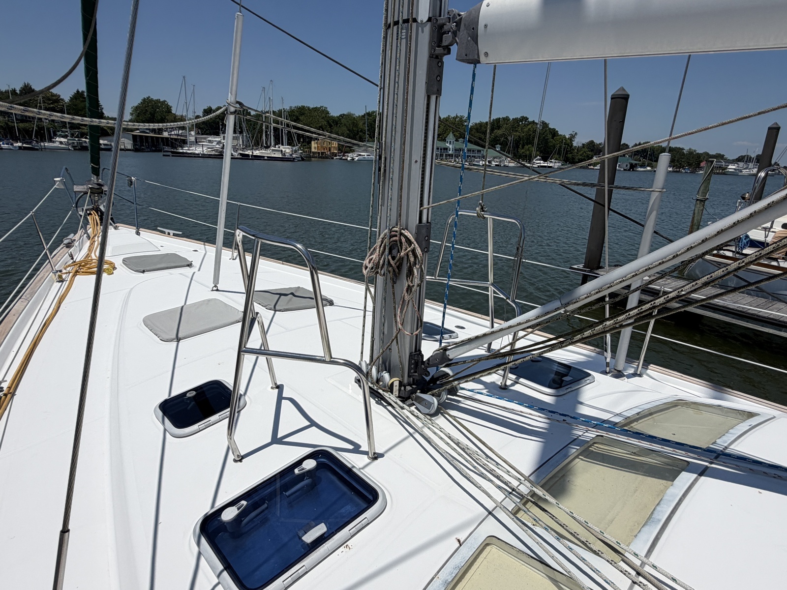 Brer Fox 47ft Beneteau Yacht For Sale