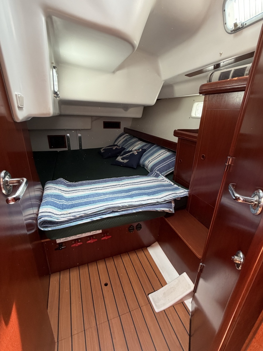 Brer Fox 47ft Beneteau Yacht For Sale