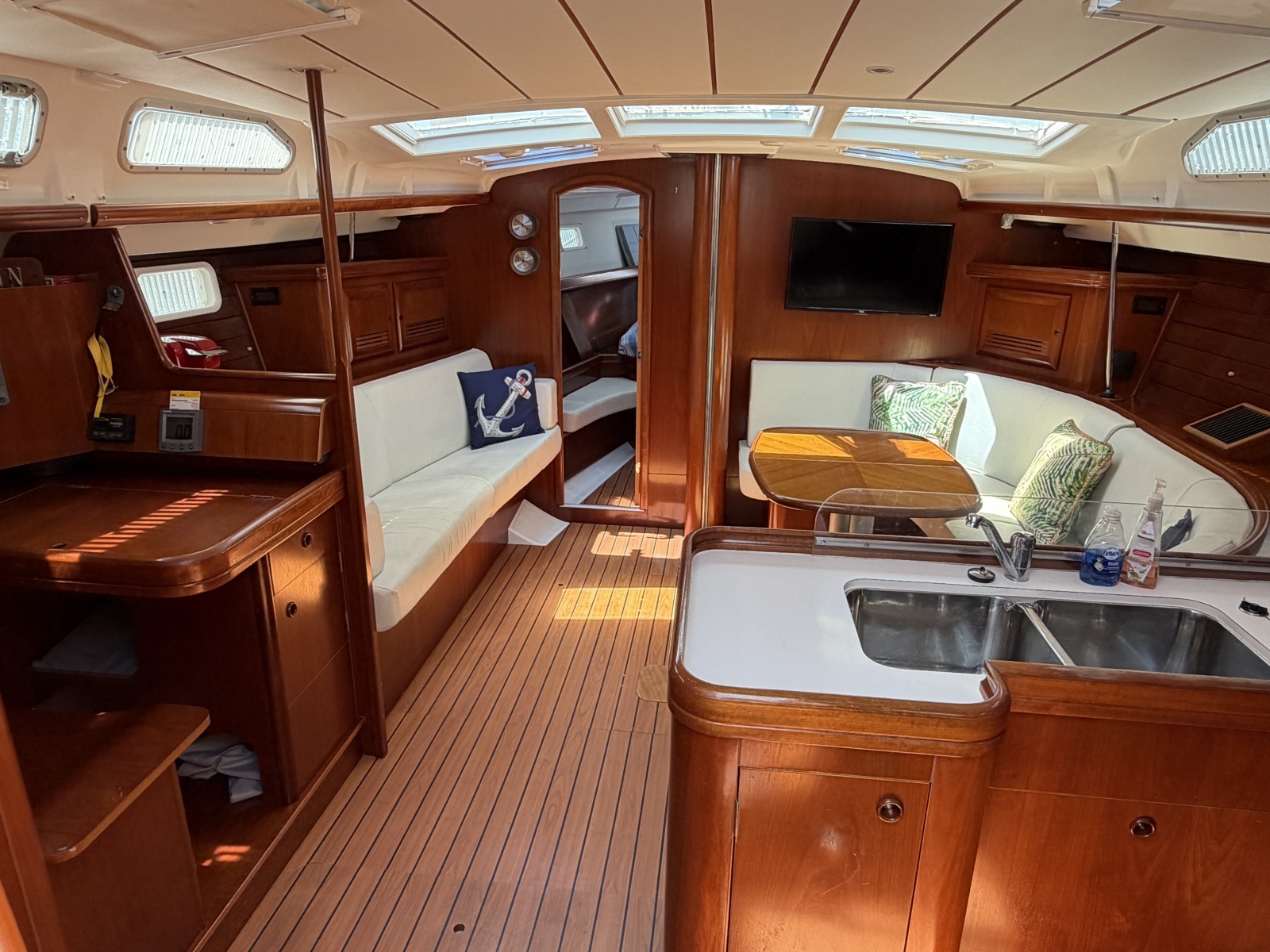 Brer Fox 47ft Beneteau Yacht For Sale