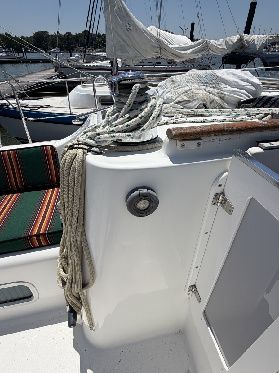 Brer Fox 47ft Beneteau Yacht For Sale