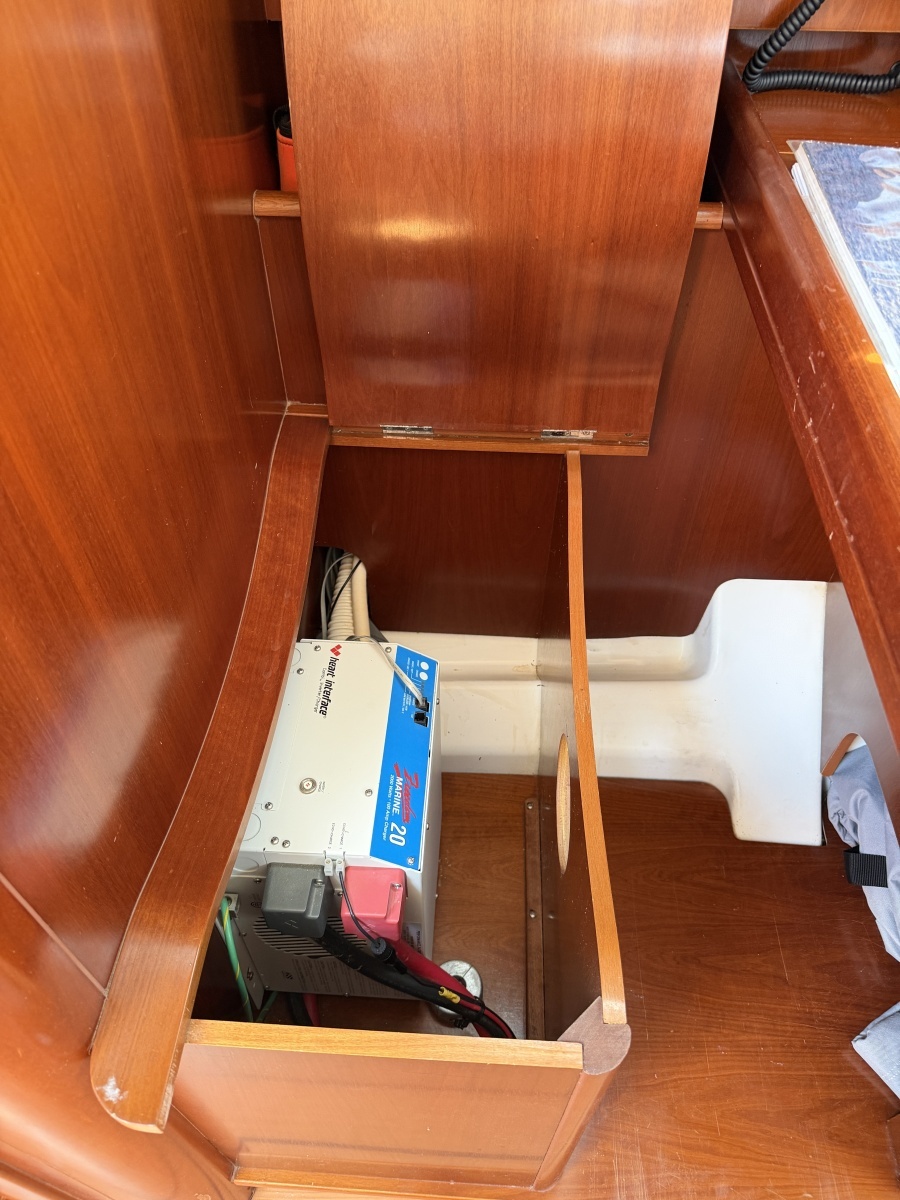 Brer Fox 47ft Beneteau Yacht For Sale