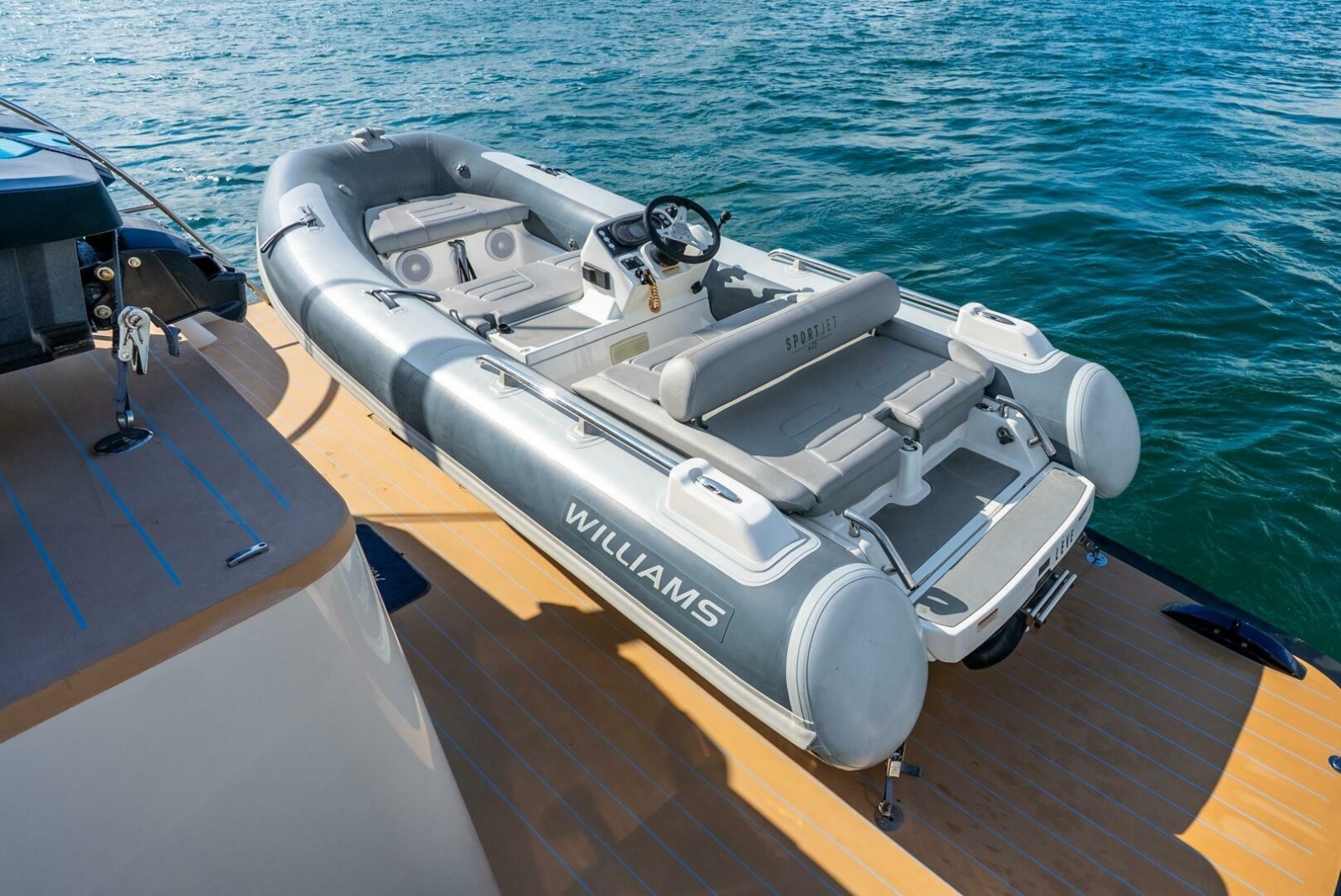 2019 Van der Valk LeVen 90