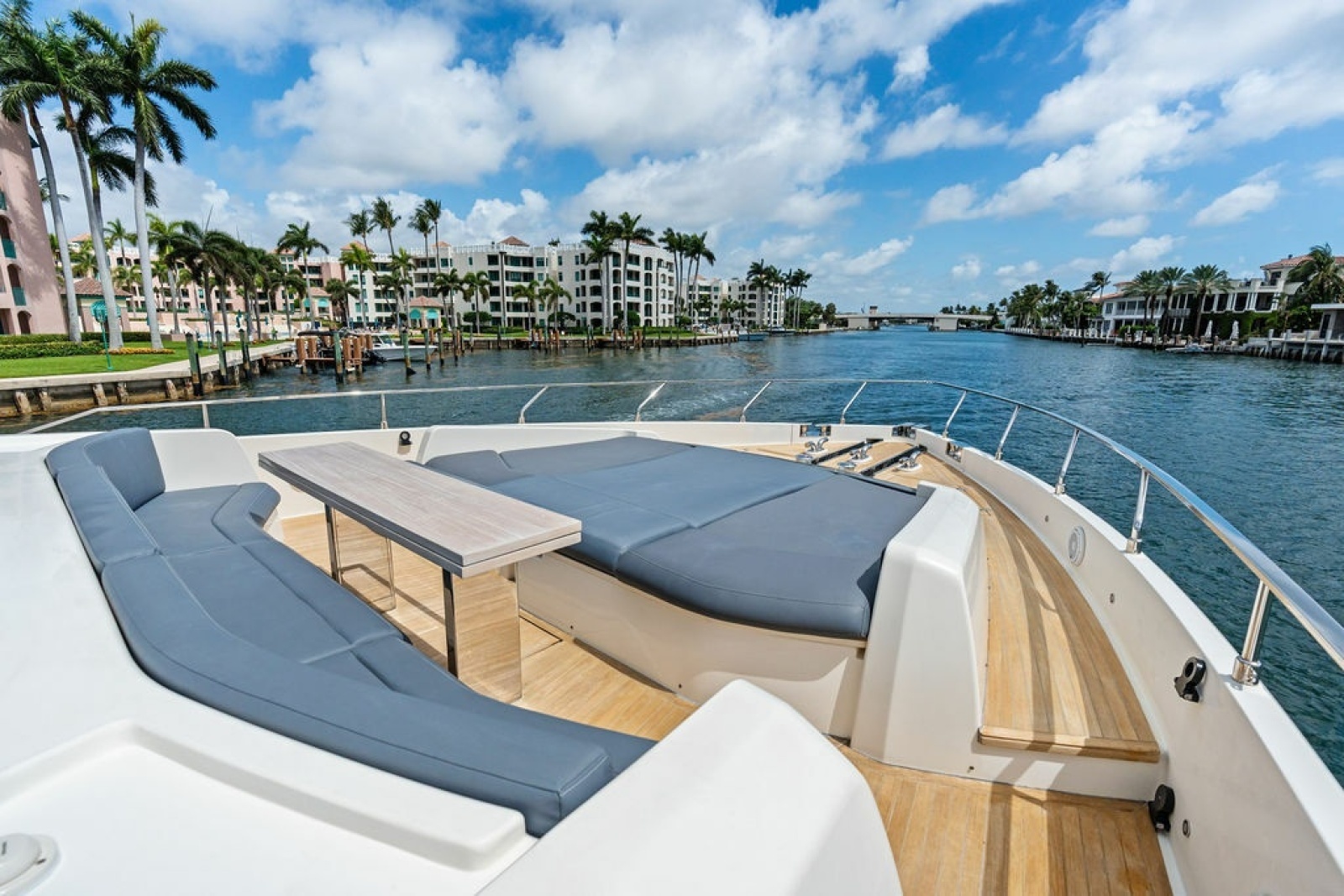 2018 Ferretti Yachts 850 Motoryacht