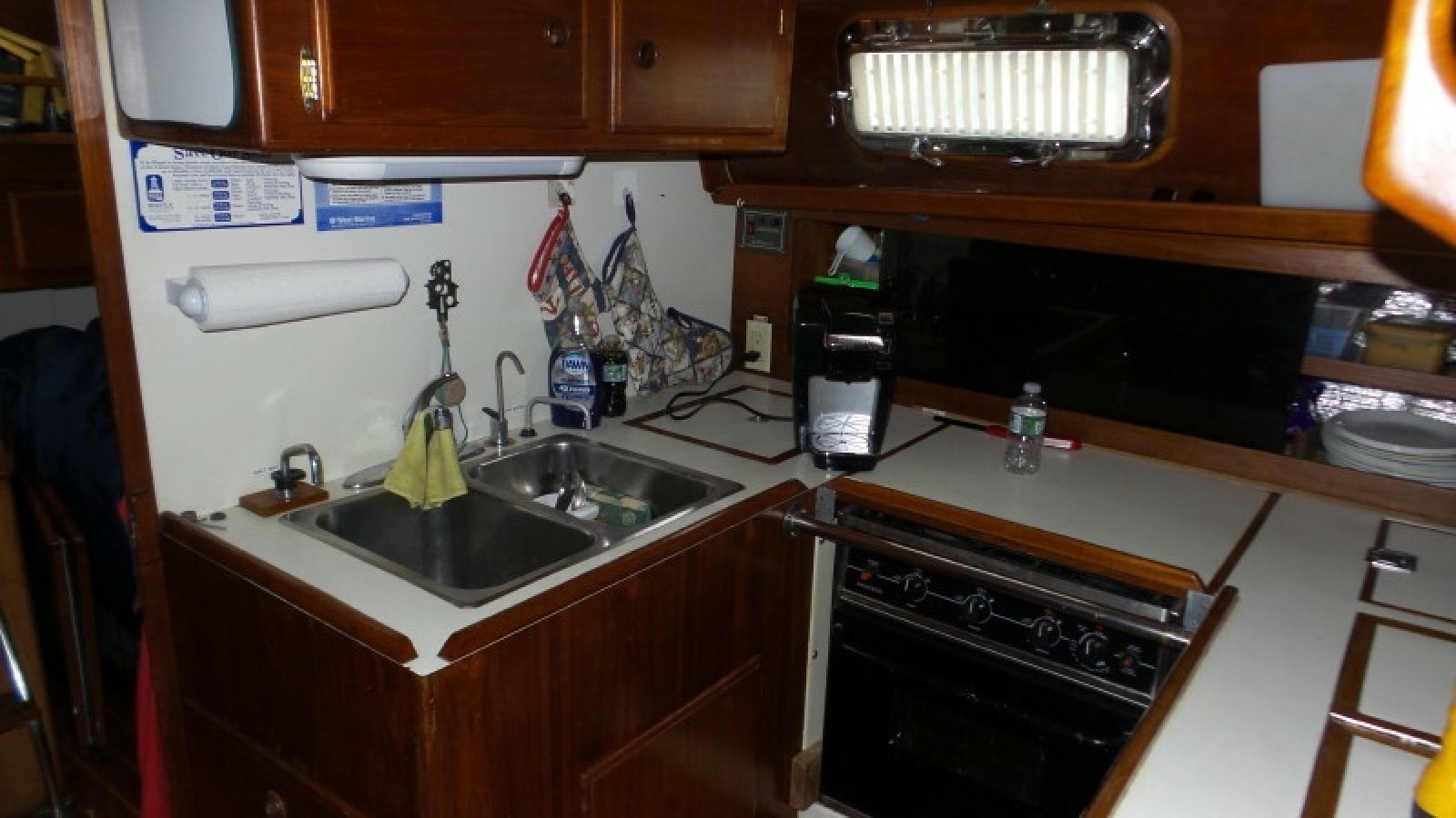 1981 Pearson 424 Ketch