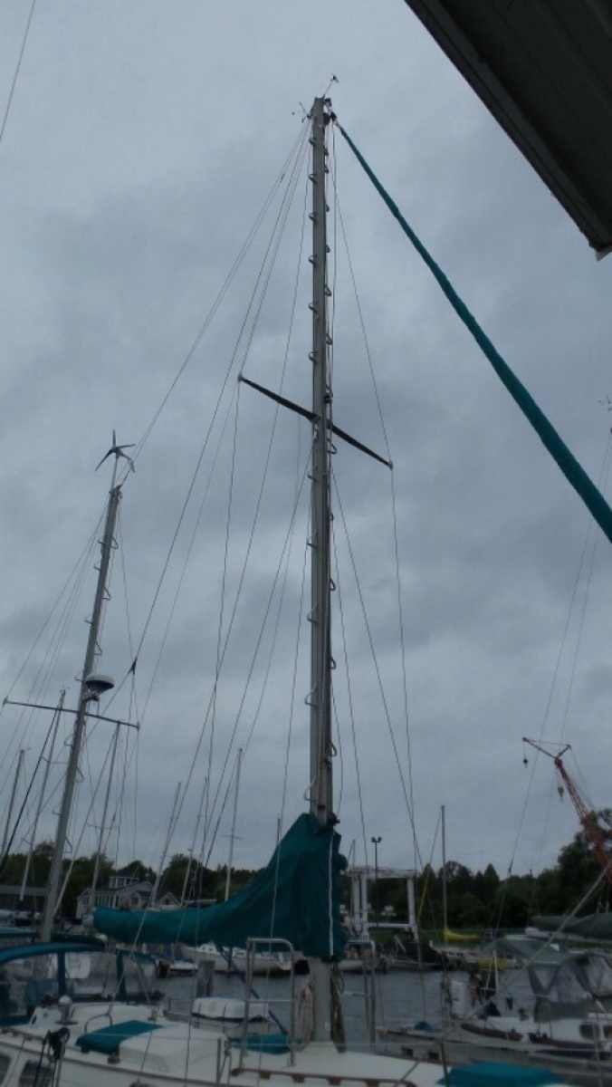 1981 Pearson 424 Ketch