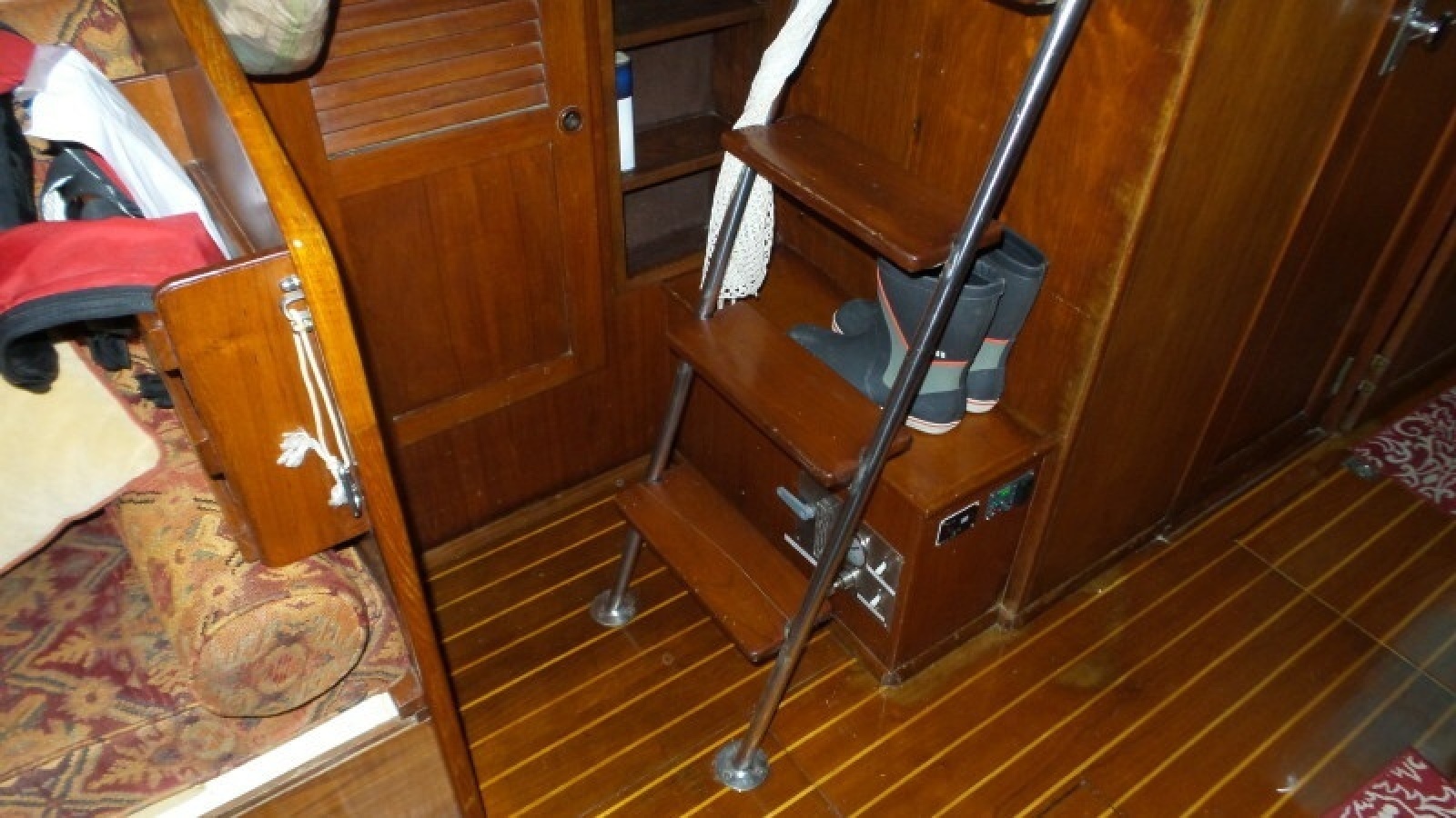 1981 Pearson 424 Ketch