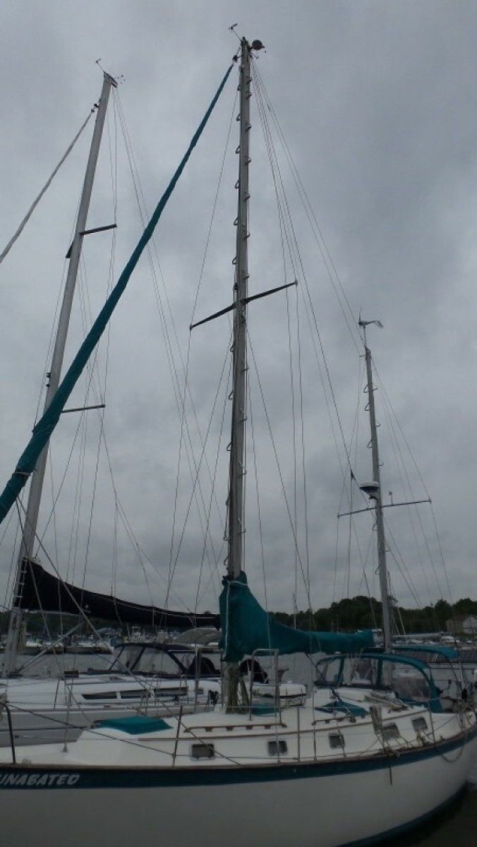 1981 Pearson 424 Ketch
