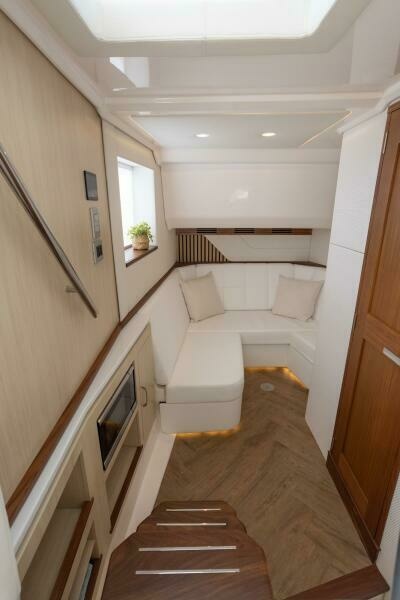 43ft Regal Yacht For Sale