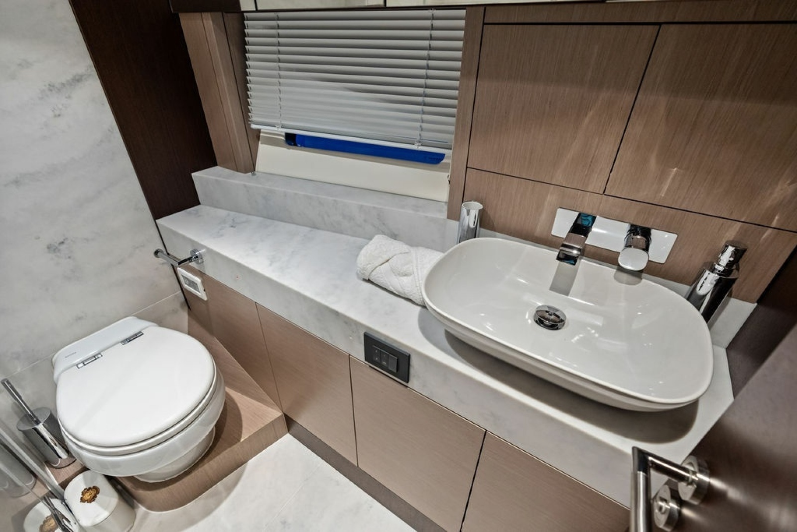 2021 Sunseeker Manhattan 68