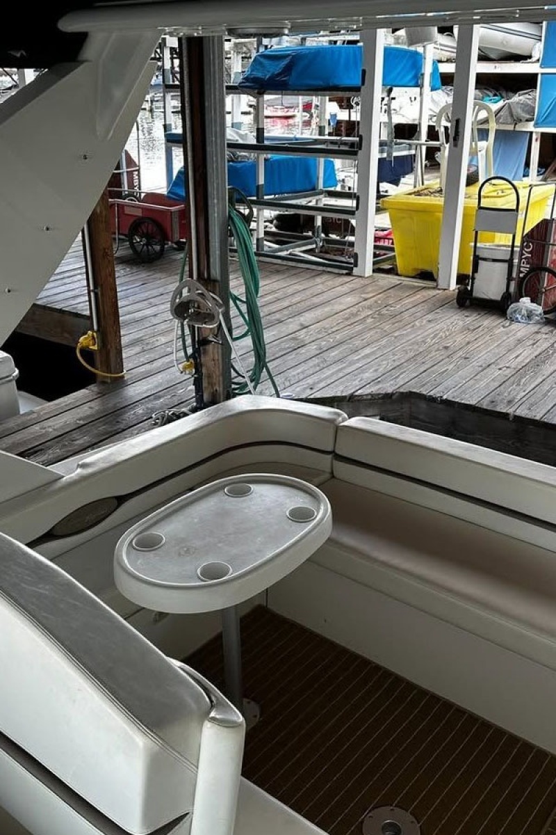 Cockpit Lounge