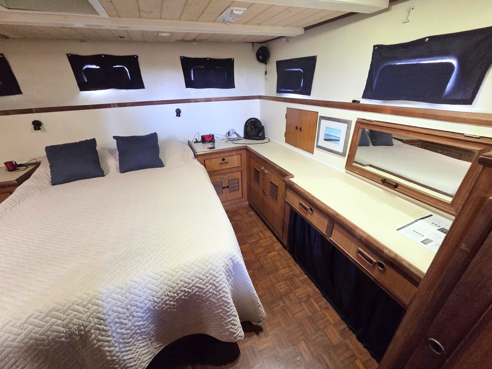 1982 C & L Sea Ranger Sundeck 39