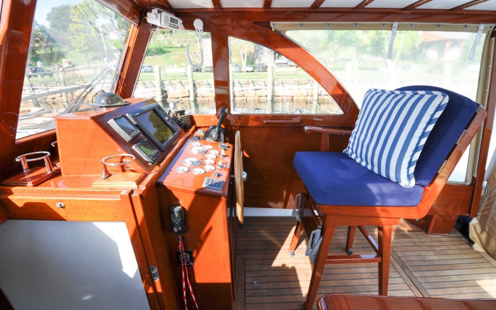 1958 Bunker and Ellis 42 | Aleria