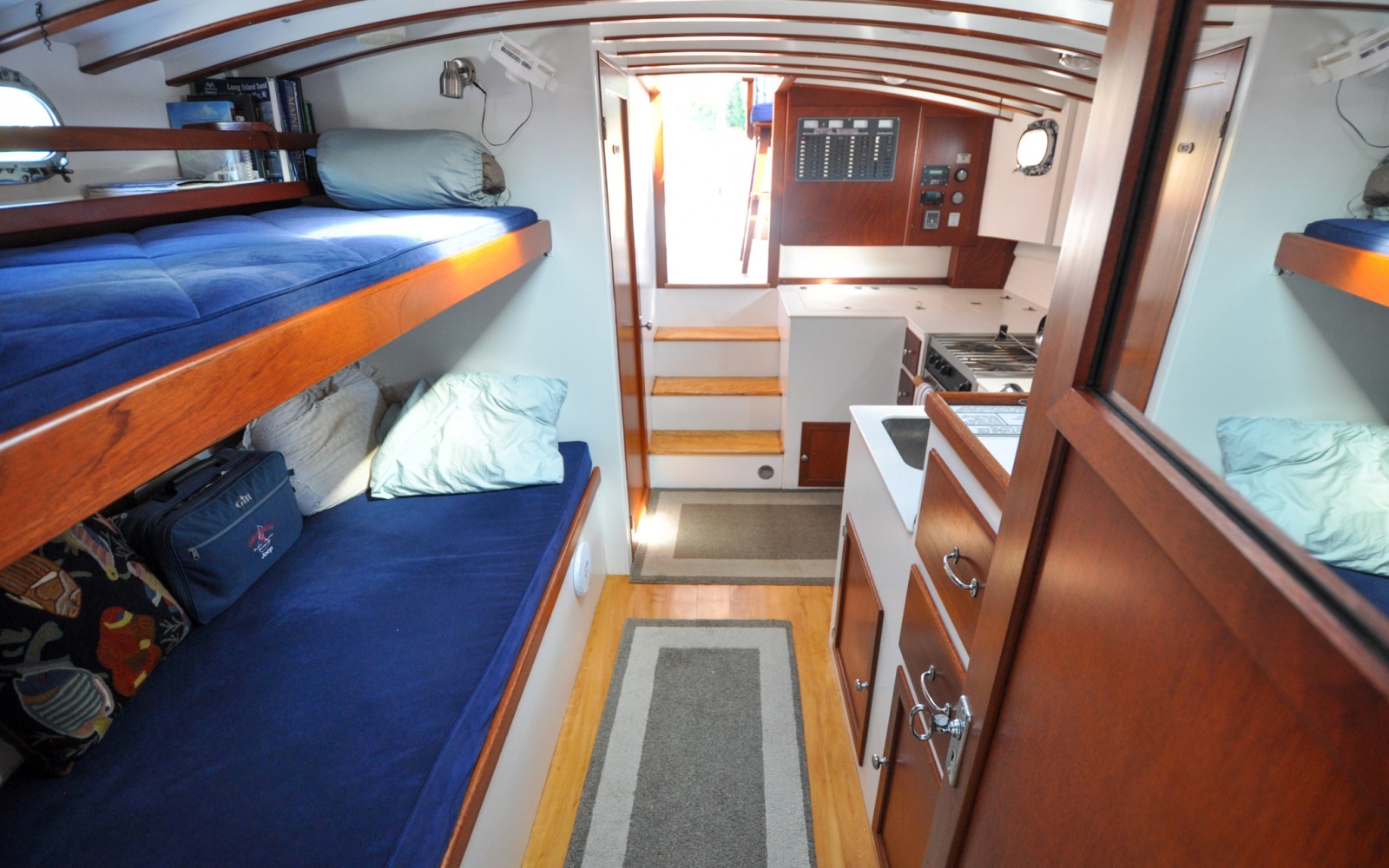 1958 Bunker and Ellis 42 | Aleria