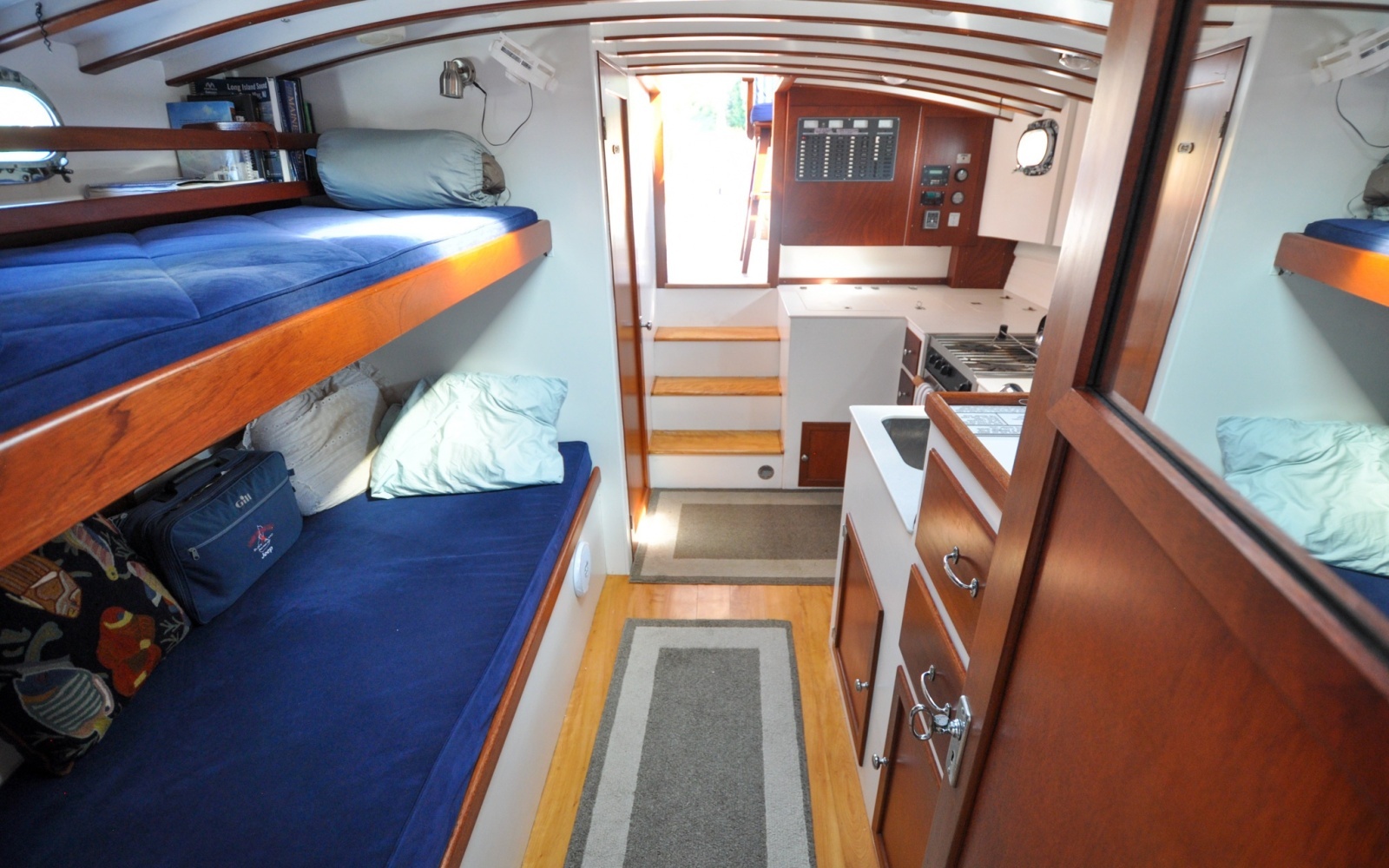 1958 Bunker and Ellis 42 | Aleria