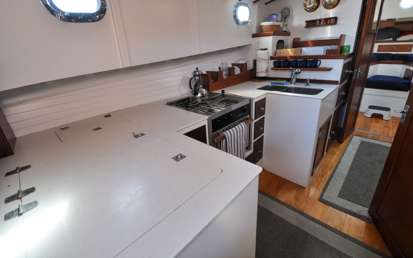 1958 Bunker and Ellis 42 | Aleria