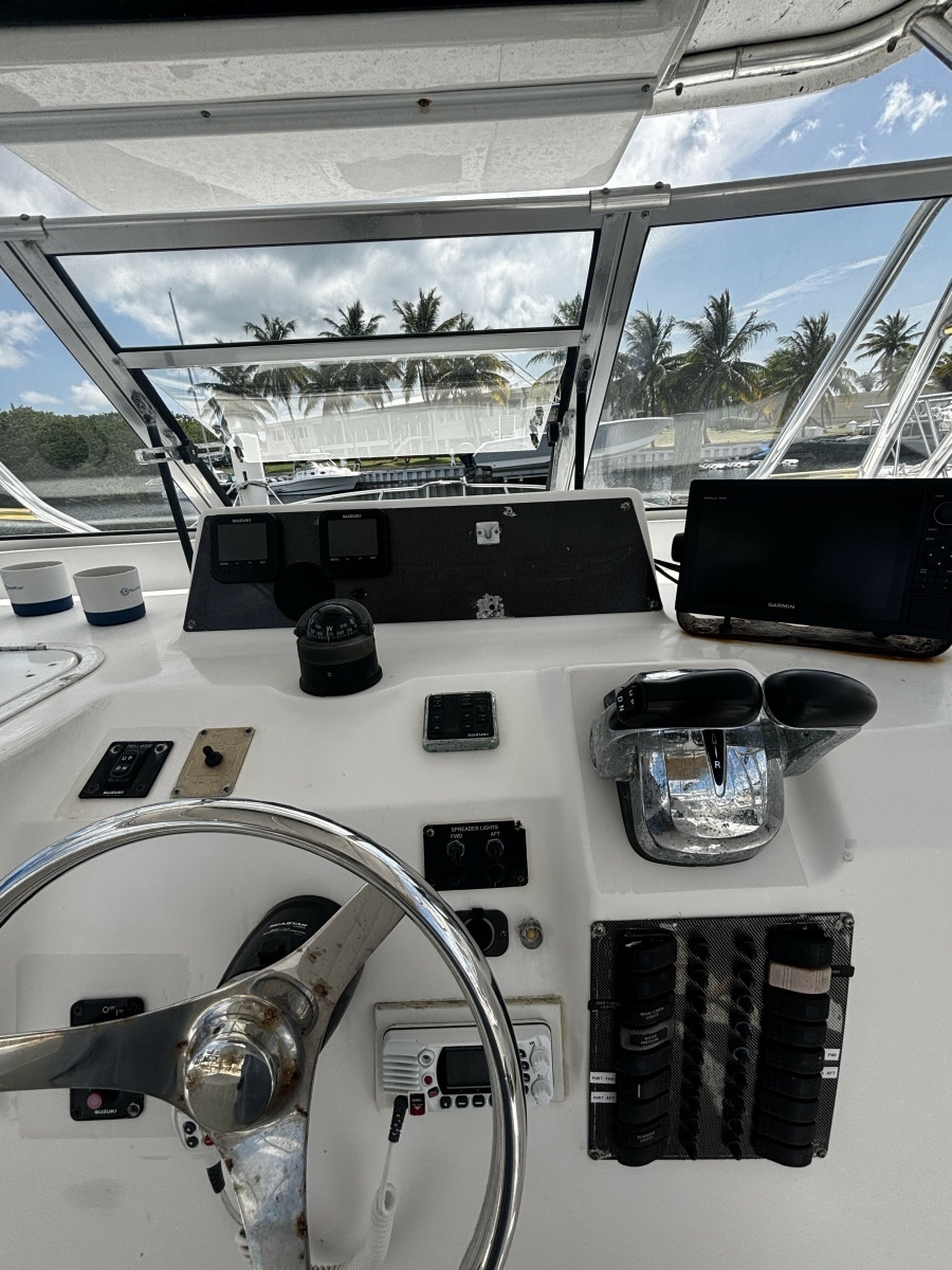 Double Trouble      29ft Pro Sports Yacht For Sale