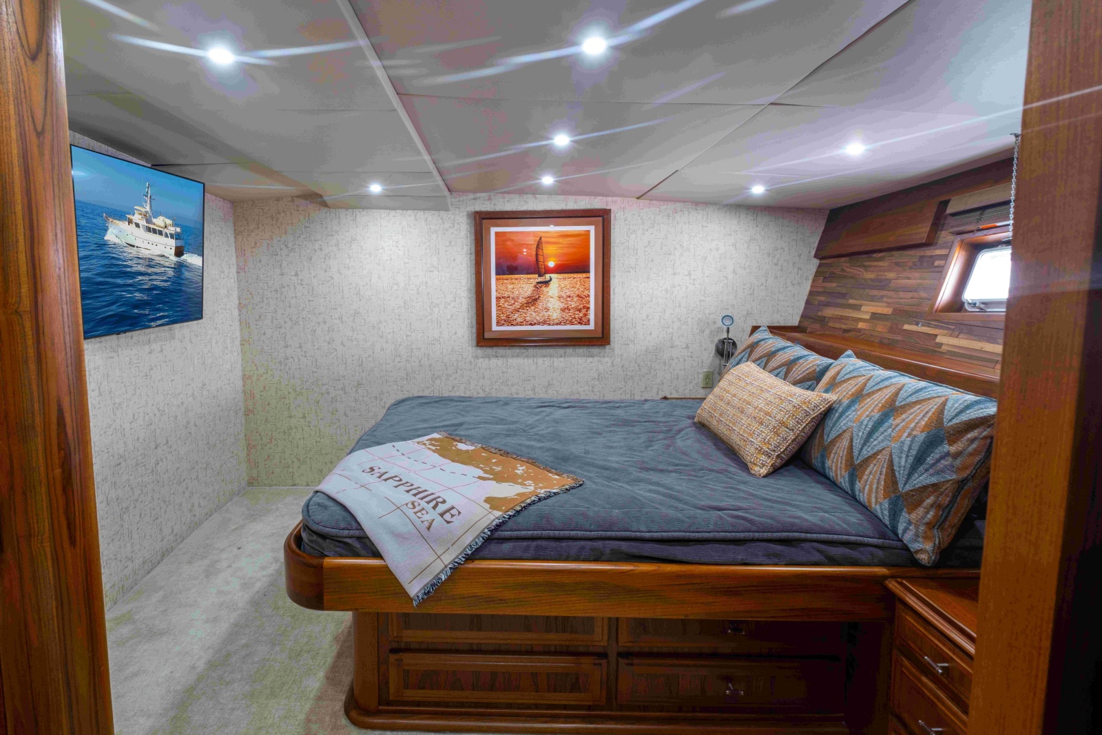 1972 Offshore Yachts 