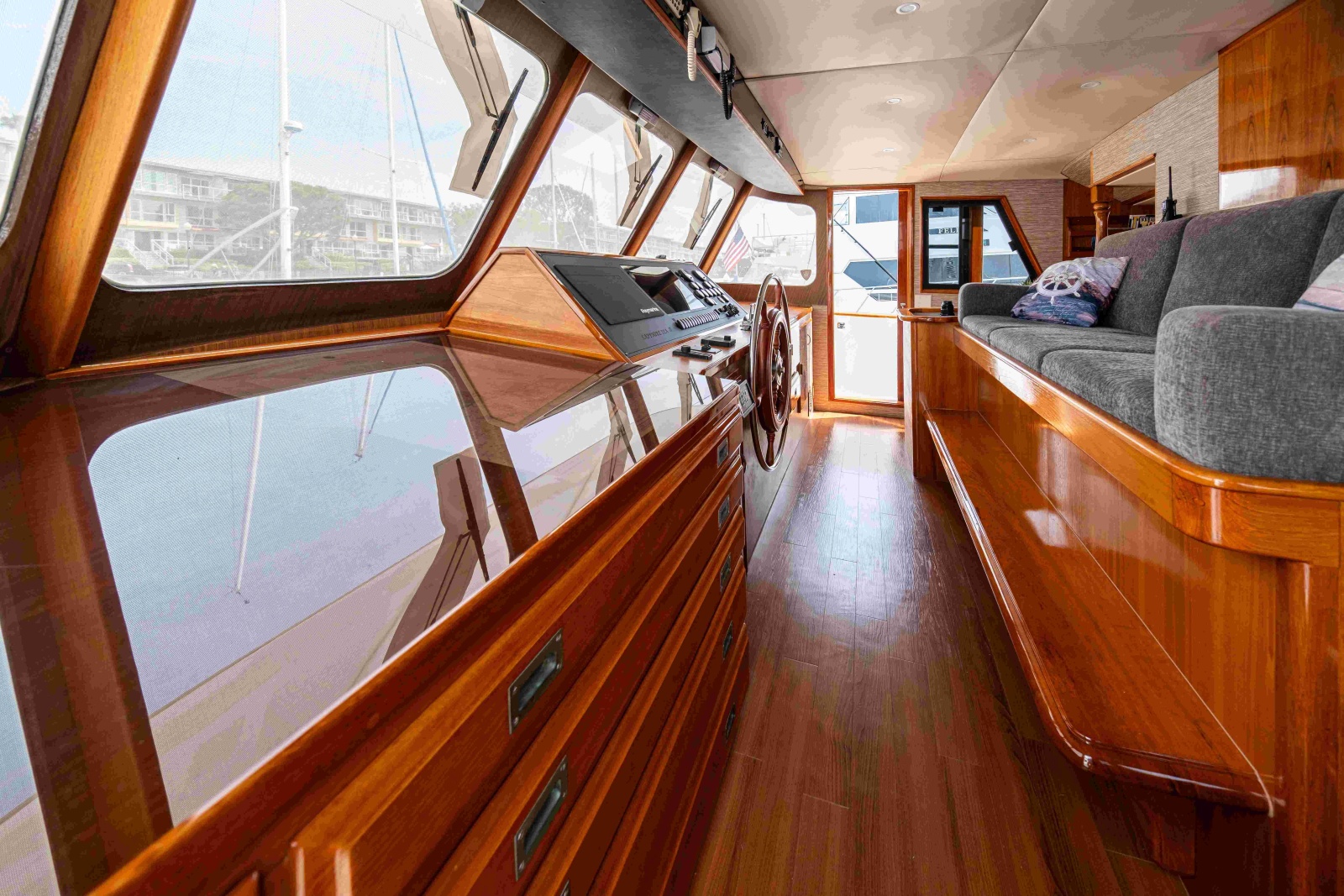 1972 Offshore Yachts 