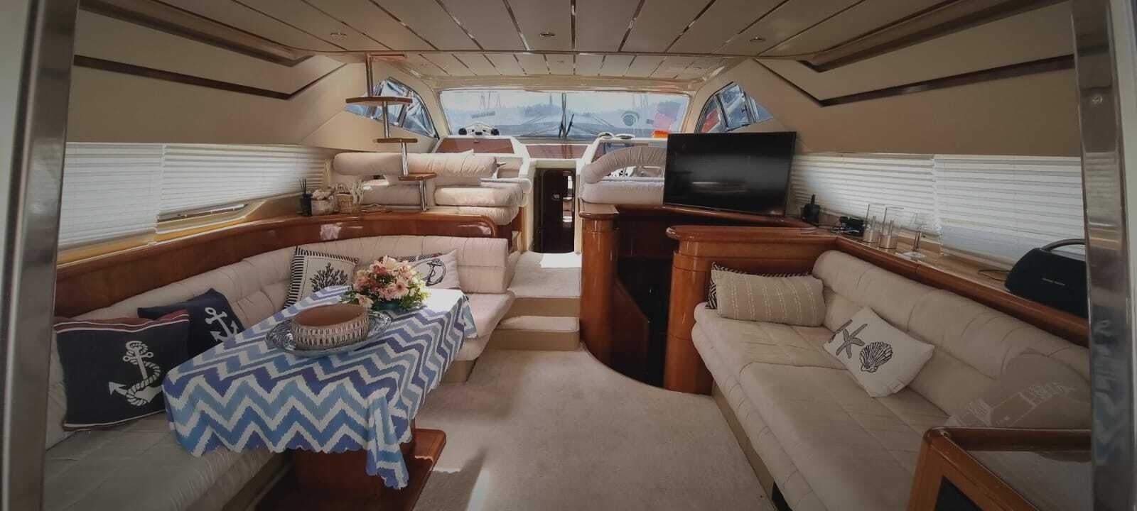 2001 Ferretti Yachts 