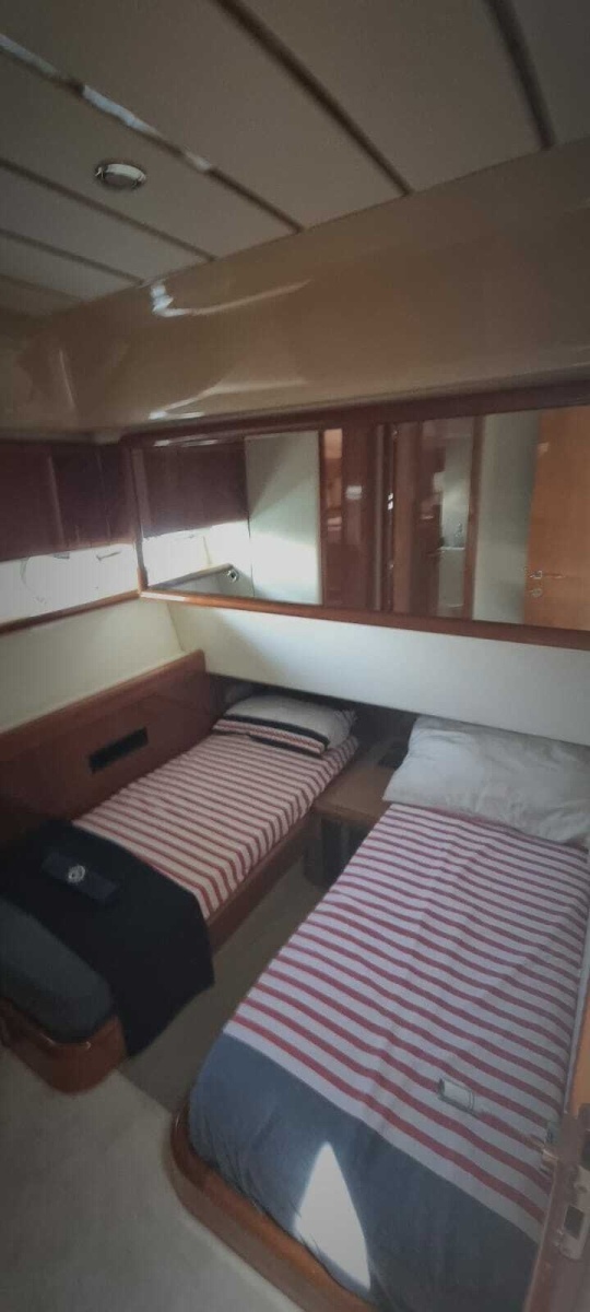 2001 Ferretti Yachts 