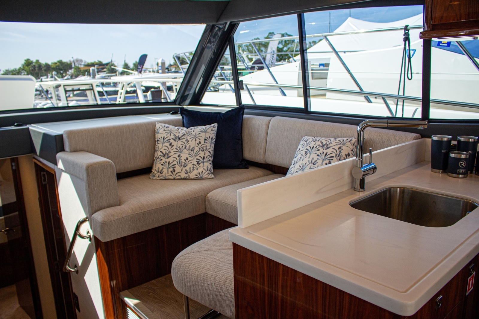 2025 Riviera 46 Sports Motor Yacht