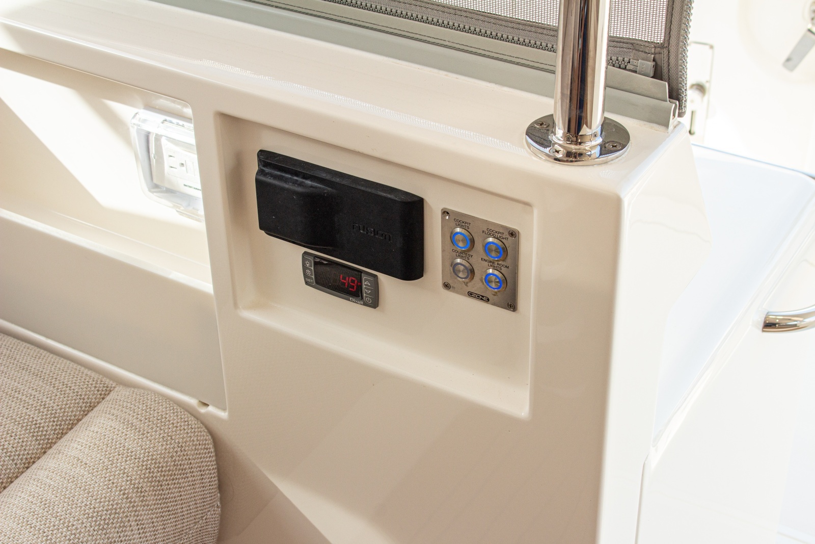 2025 Riviera 46 Sports Motor Yacht