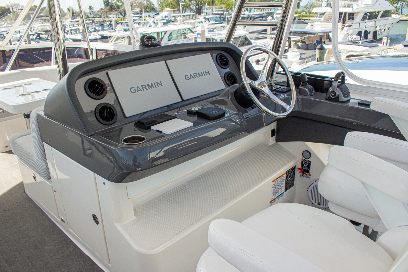 2025 Riviera 46 Sports Motor Yacht