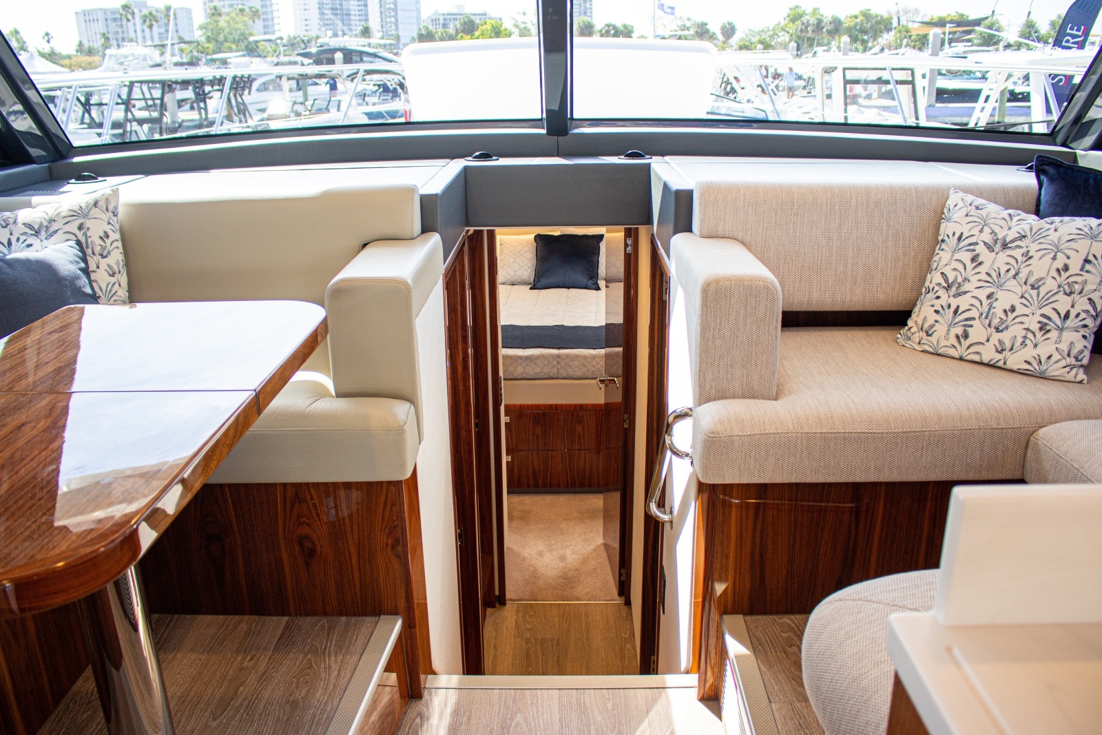 2025 Riviera 46 Sports Motor Yacht