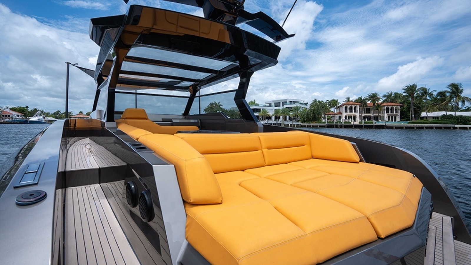 Aft sundeck