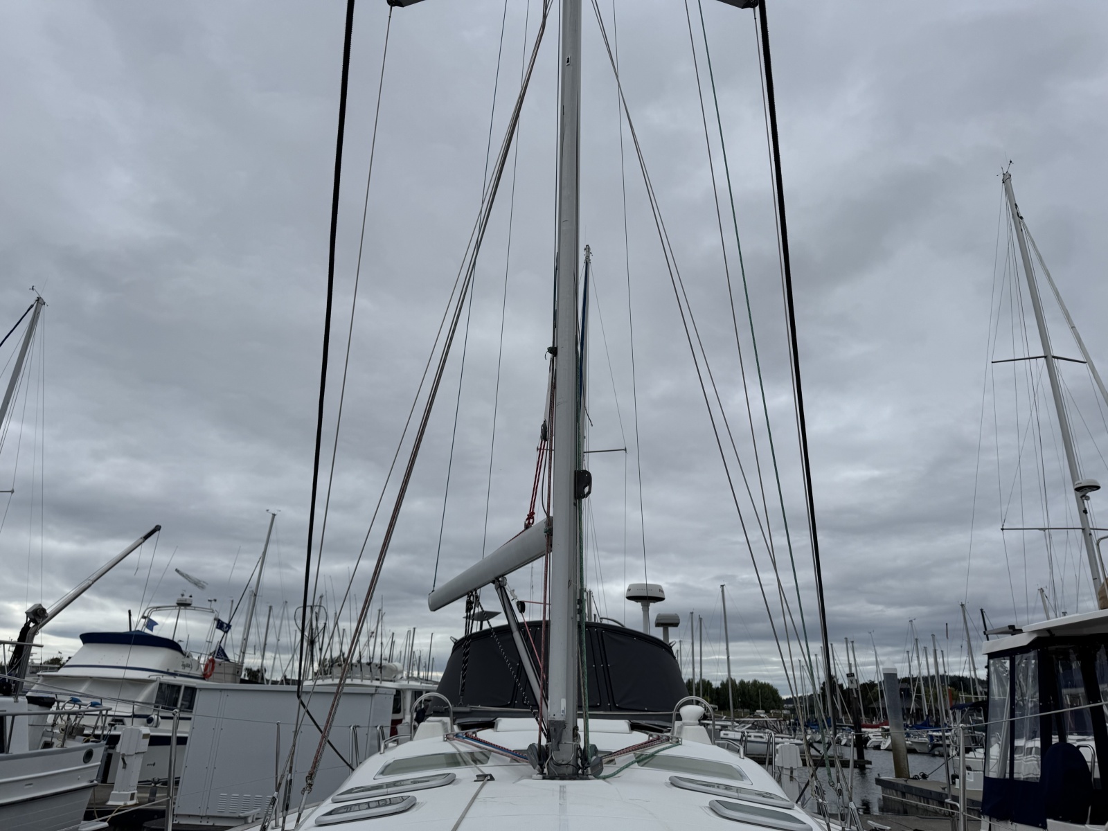 2004 Beneteau 423