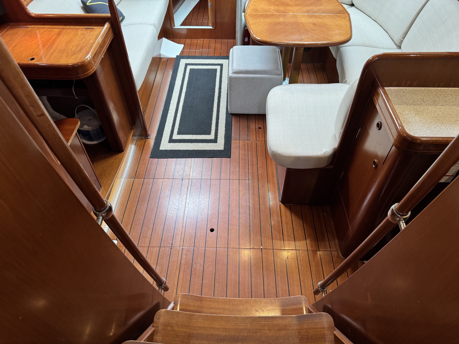 2004 Beneteau 423