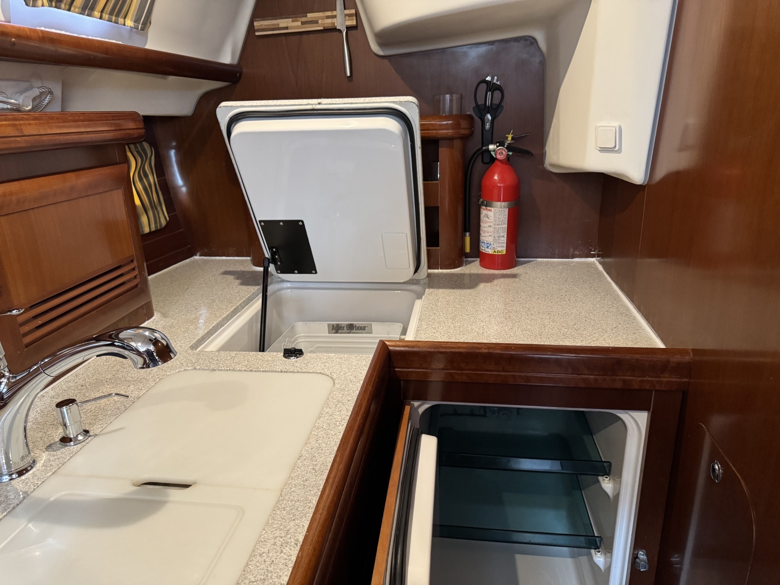 2004 Beneteau 423