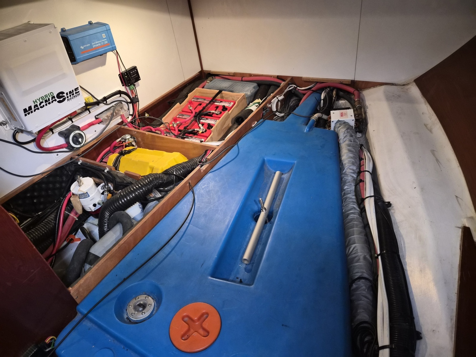 2004 Beneteau 423