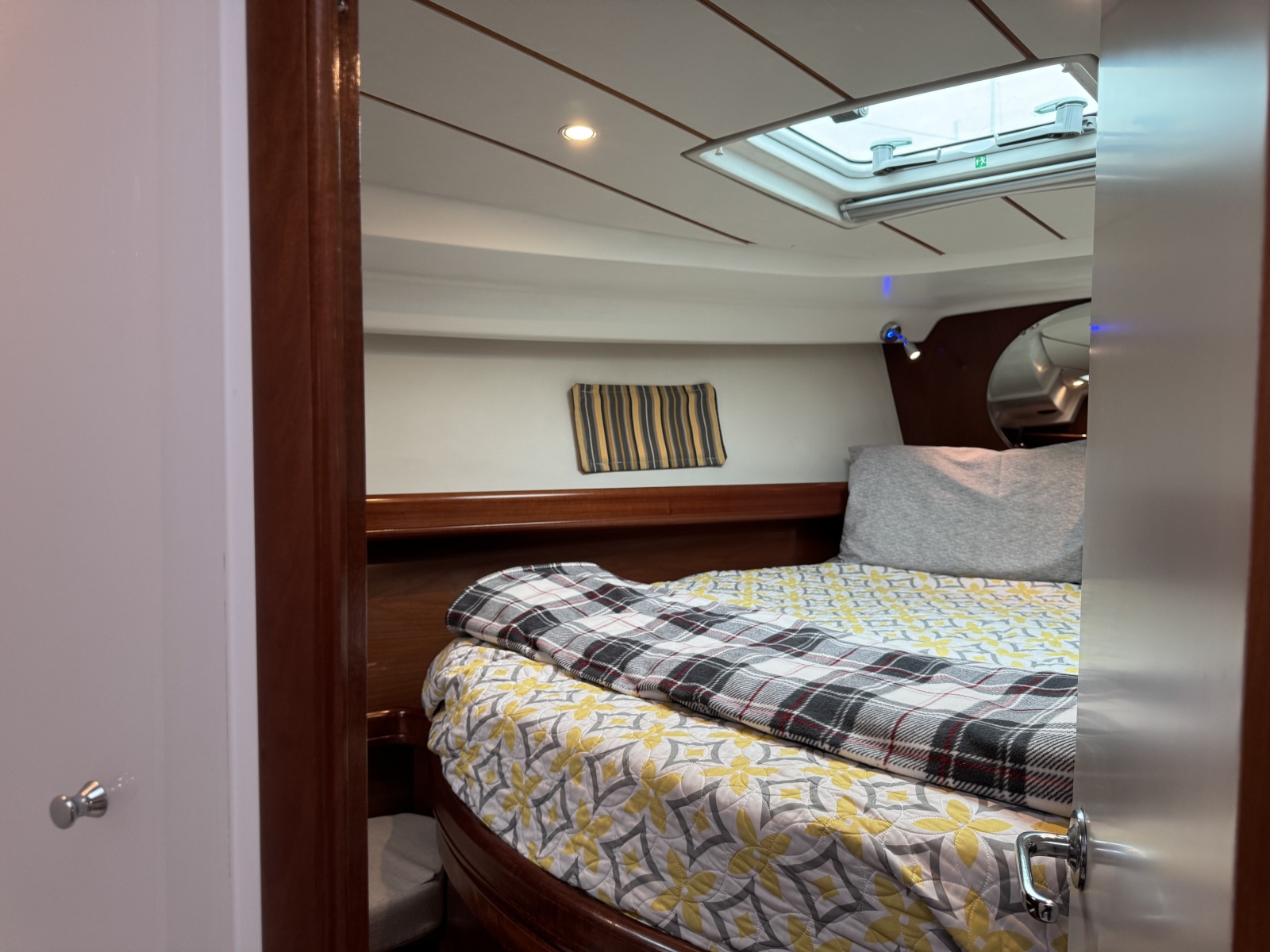 2004 Beneteau 423