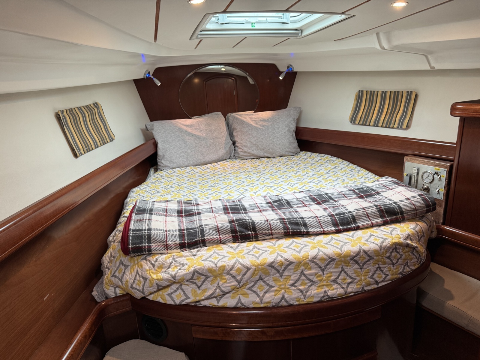 2004 Beneteau 423