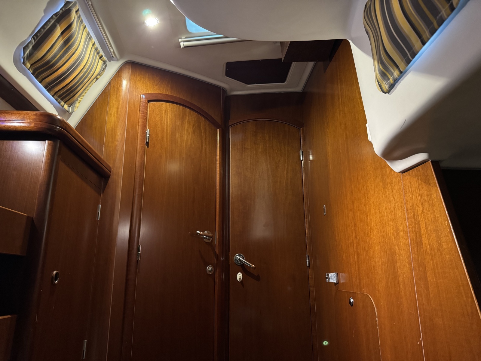 2004 Beneteau 423